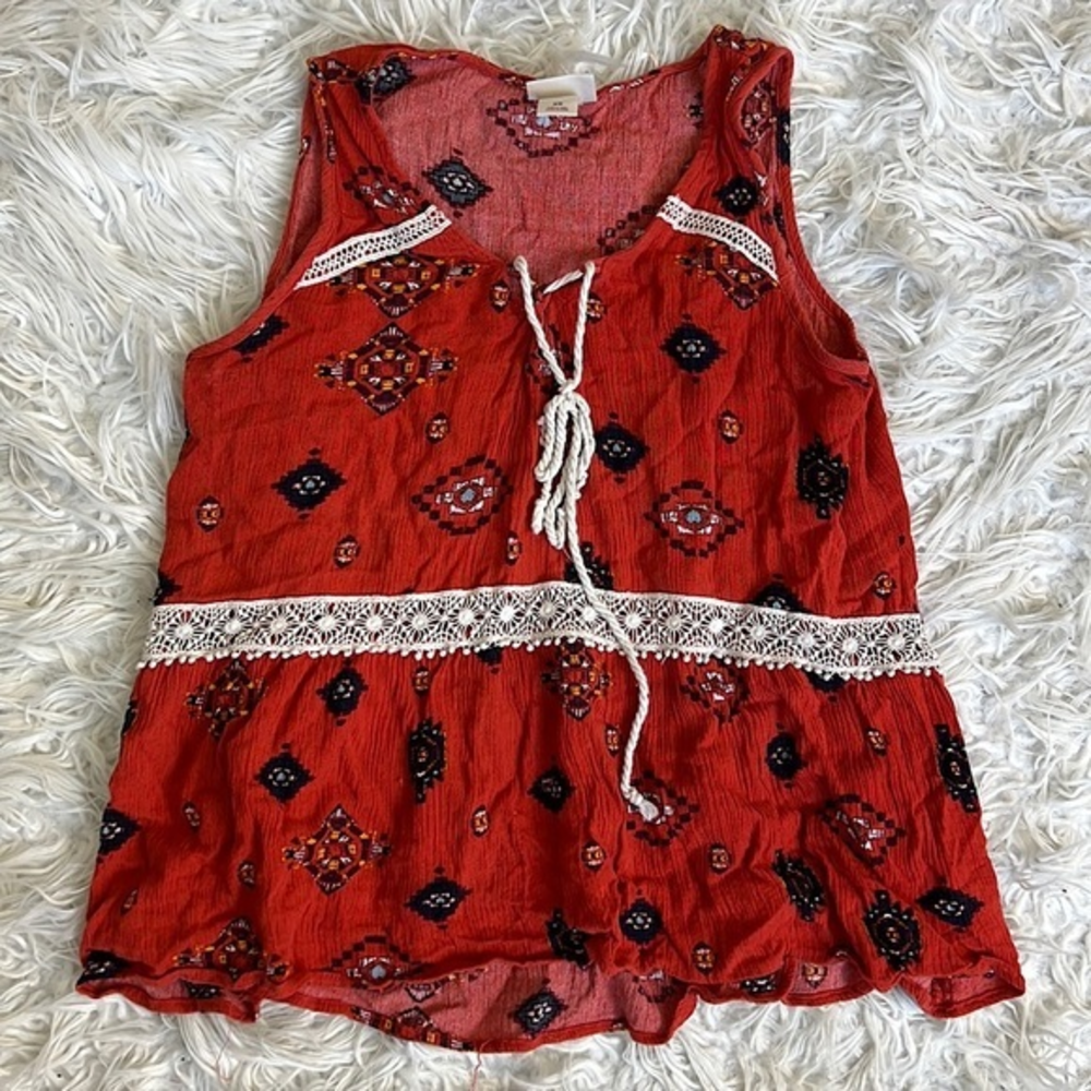 Mossimo Supply Co. Southwest‎ Aztec Tribal Peplum Lace
Crochet Sleeveless Top